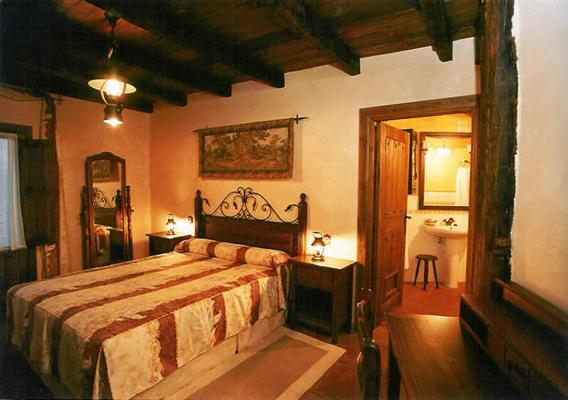 La Posada Ducal Penaranda de Duero Room photo