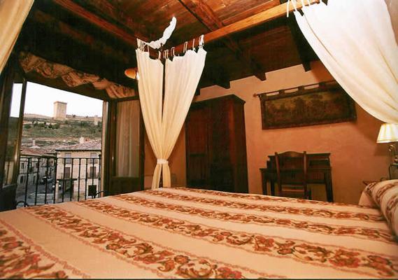 La Posada Ducal Penaranda de Duero Room photo